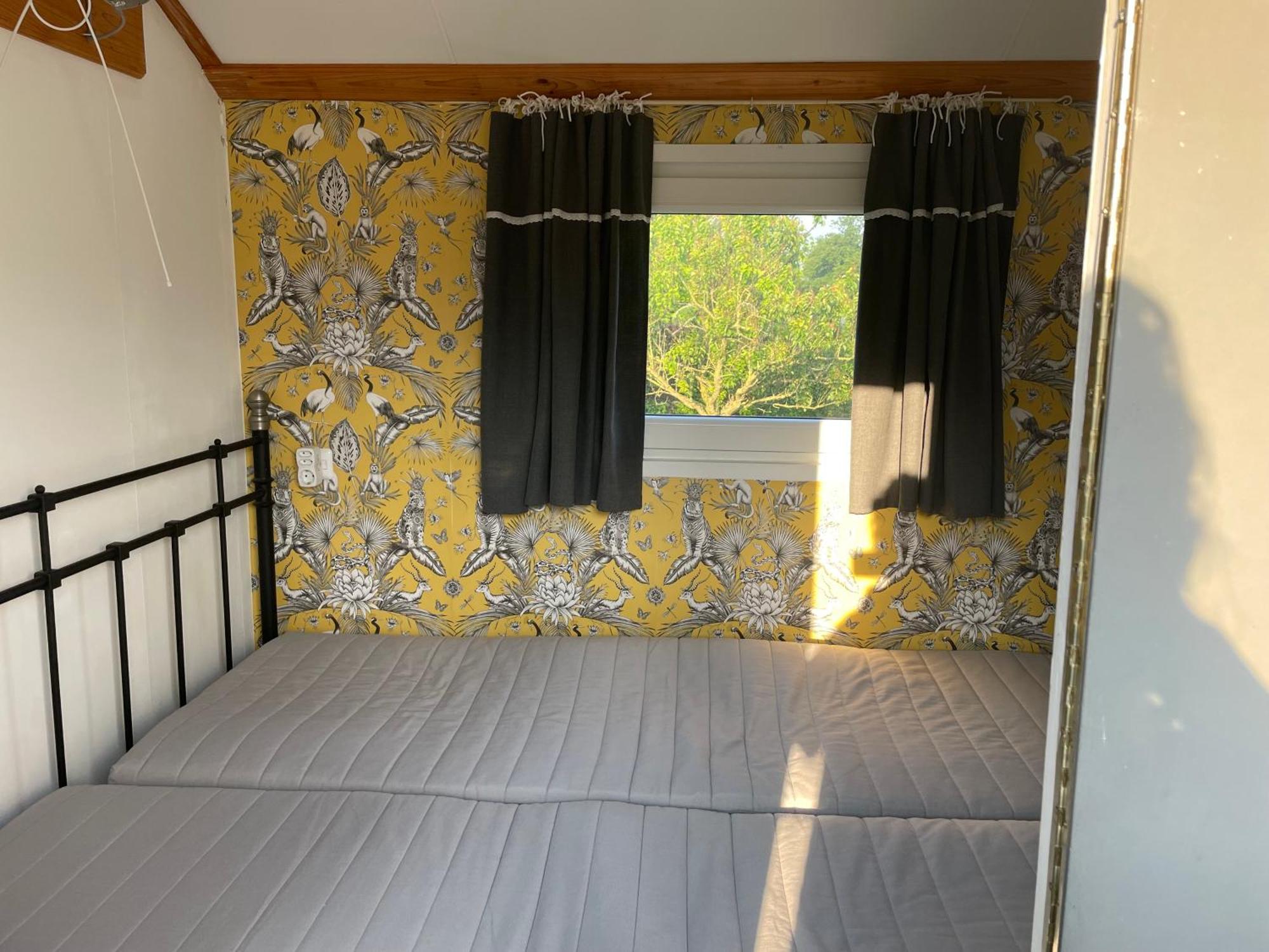 Bed and Breakfast Pipowagen Mamaloe Kesteren Esterno foto